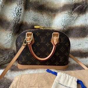 *Authentic* Louis Vuitton Alma BB